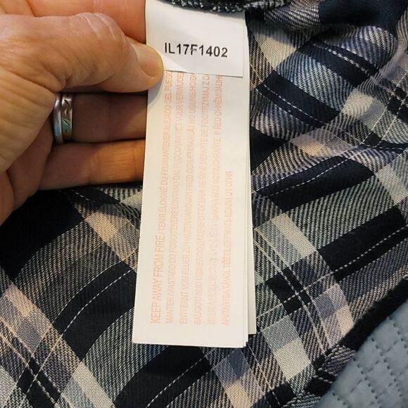 COPY - Some days lovin plaid blouse size large - Picture 6 of 9